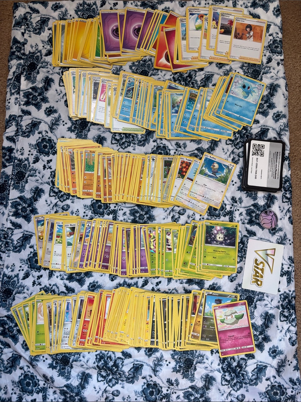 Assorted Pokémon cards NO RARE